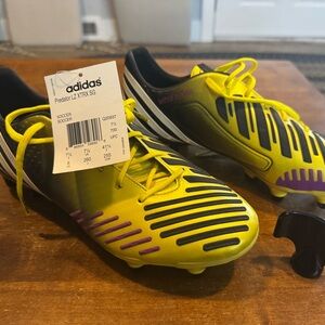 Adidas predator size 8